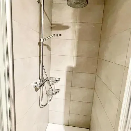 Luxurious 3 Bedrooms With Parking And Terrace-ber1