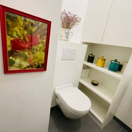 Luxurious 3 Bedrooms With Parking And Terrace-ber1 Apartment *